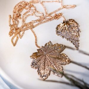 Kaklo papuošalas LEAF