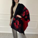 Dvipusis šalikas IDANIA juodas - Image 7