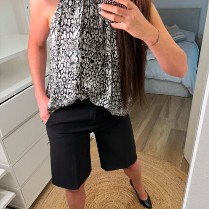 BIANCA šortai juodi