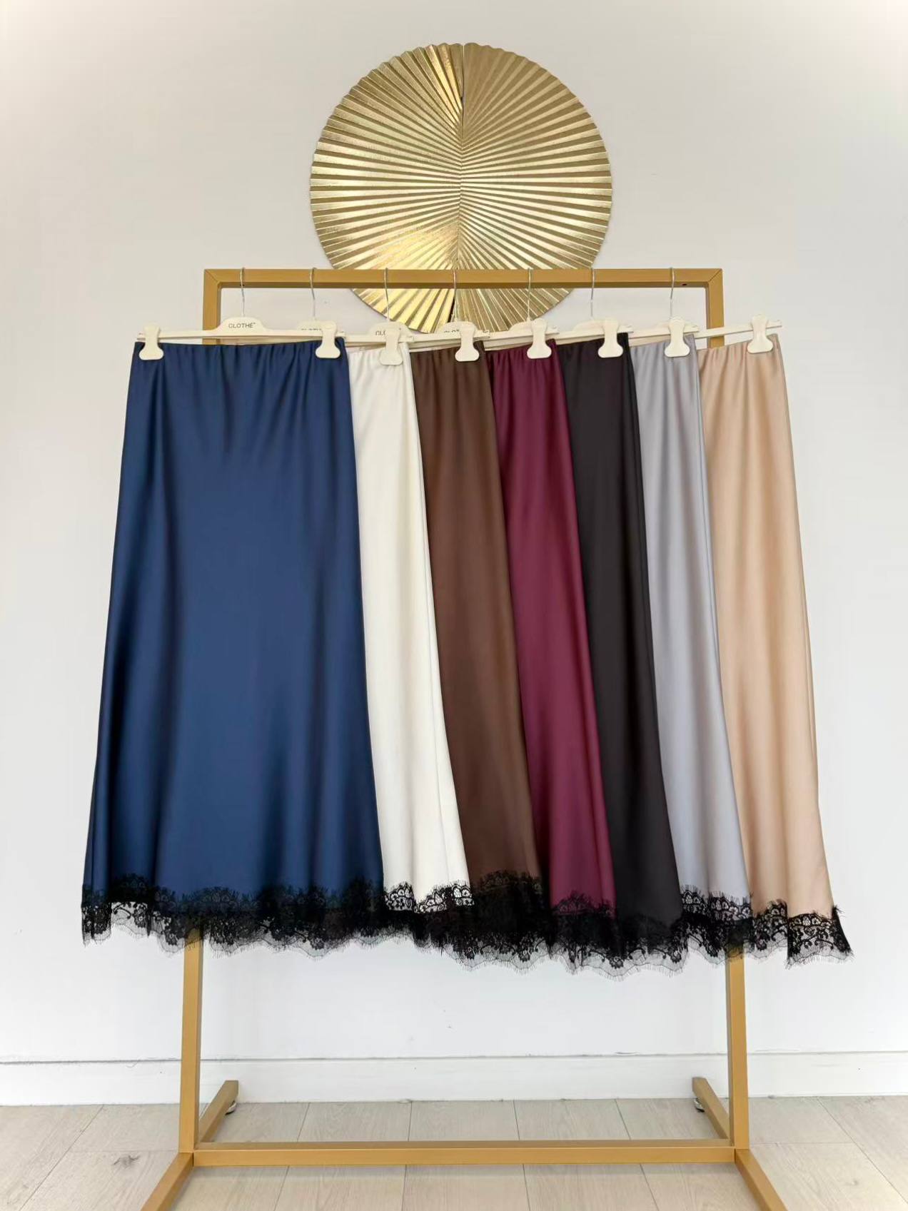 CLE01-SK1259.jpg Atlasinins sijonas su gipiuru #CLE01-SK1259 - Image 1