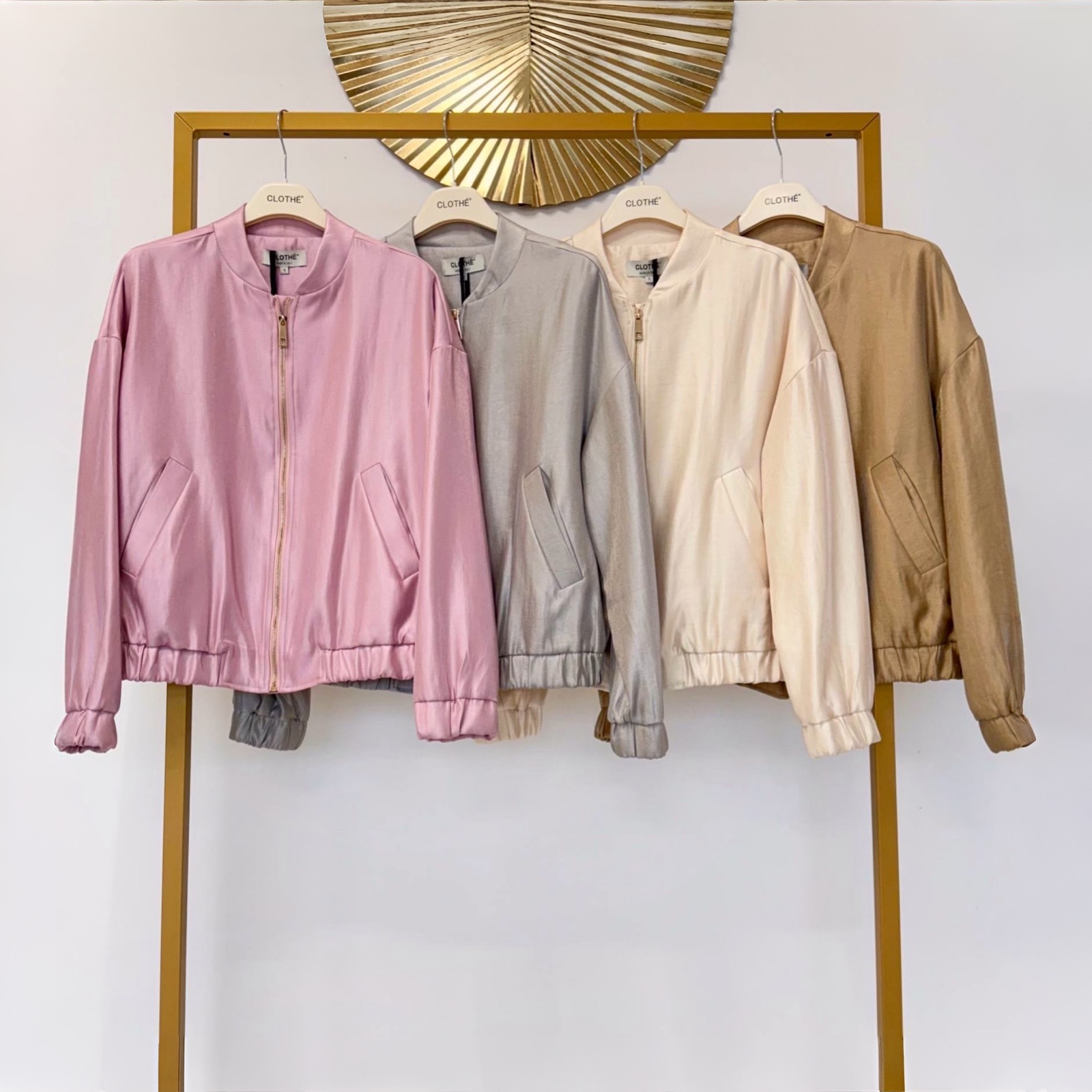 IMG_9795.jpeg Bomberis #CLE01-B1347 - Image 1