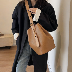 Odinė rankinė #DO-B0146
